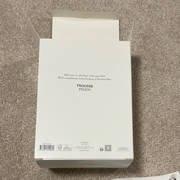 Dior Trousse pouch drawstring bucket bag Brand New in Box - Picture 4 of 5